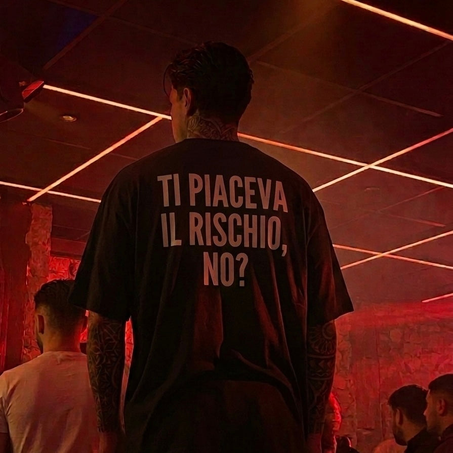 “RISK” OVERSIZE T-SHIRT -BLACK-