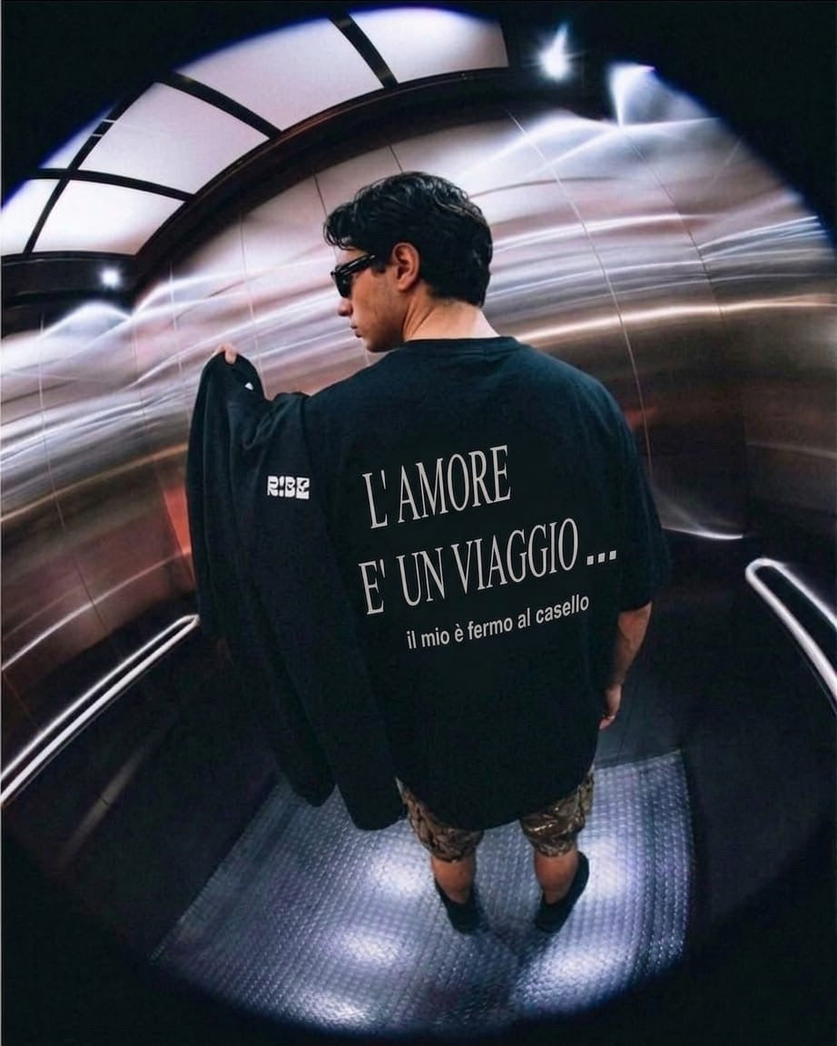 “ALT” OVERSIZE T-SHIRT  -BLACK-