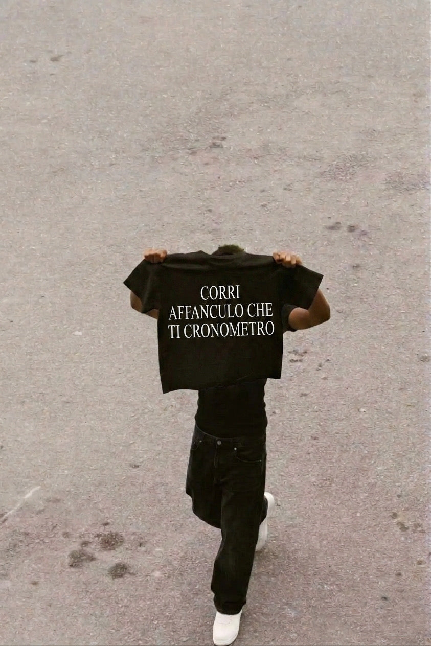 “RUN” OVERSIZE T-SHIRT -BLACK-
