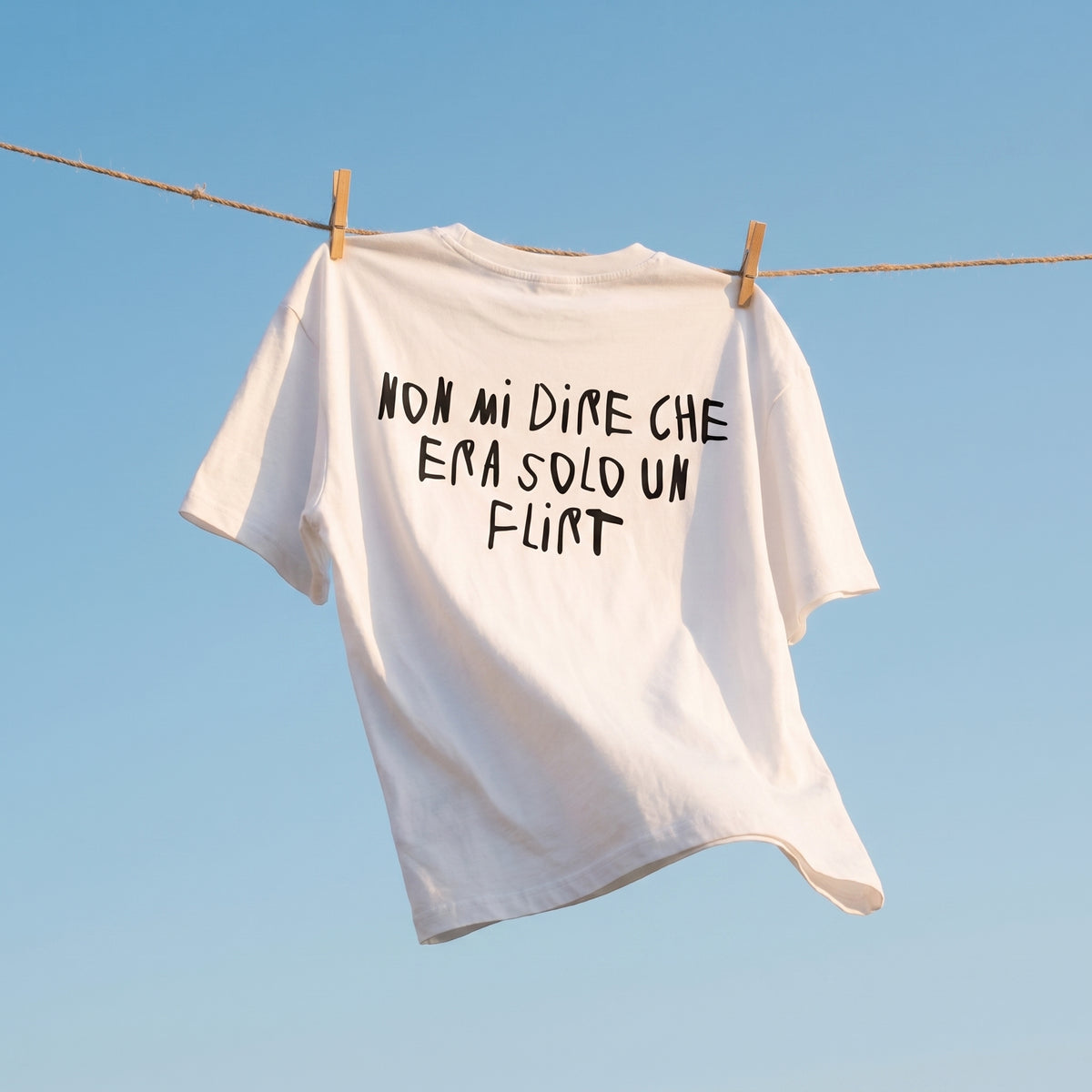 “FLIRT” OVERSIZE T-SHIRT  -WHITE-